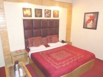 STARiHOTEL Pahar Ganj, New Delhi 2